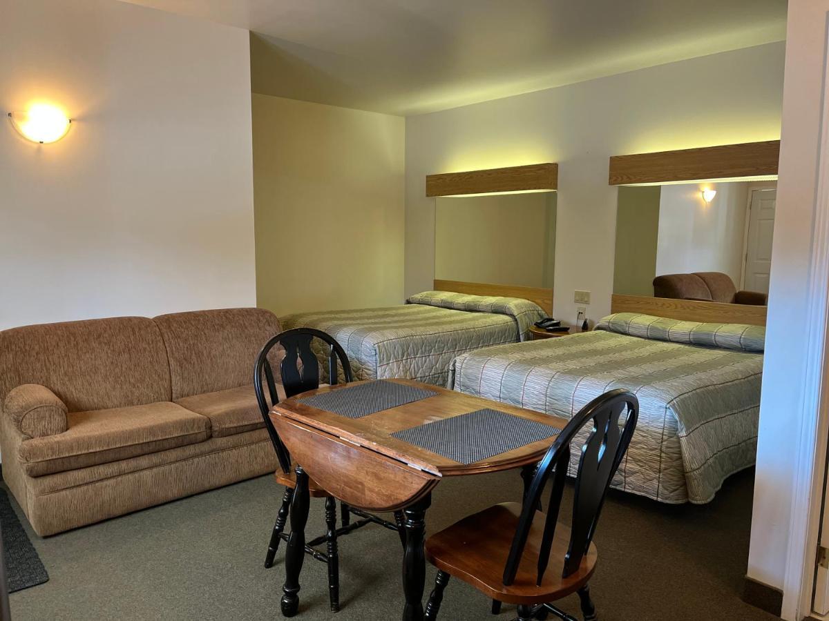 Calabogie Motor Inn Dış mekan fotoğraf