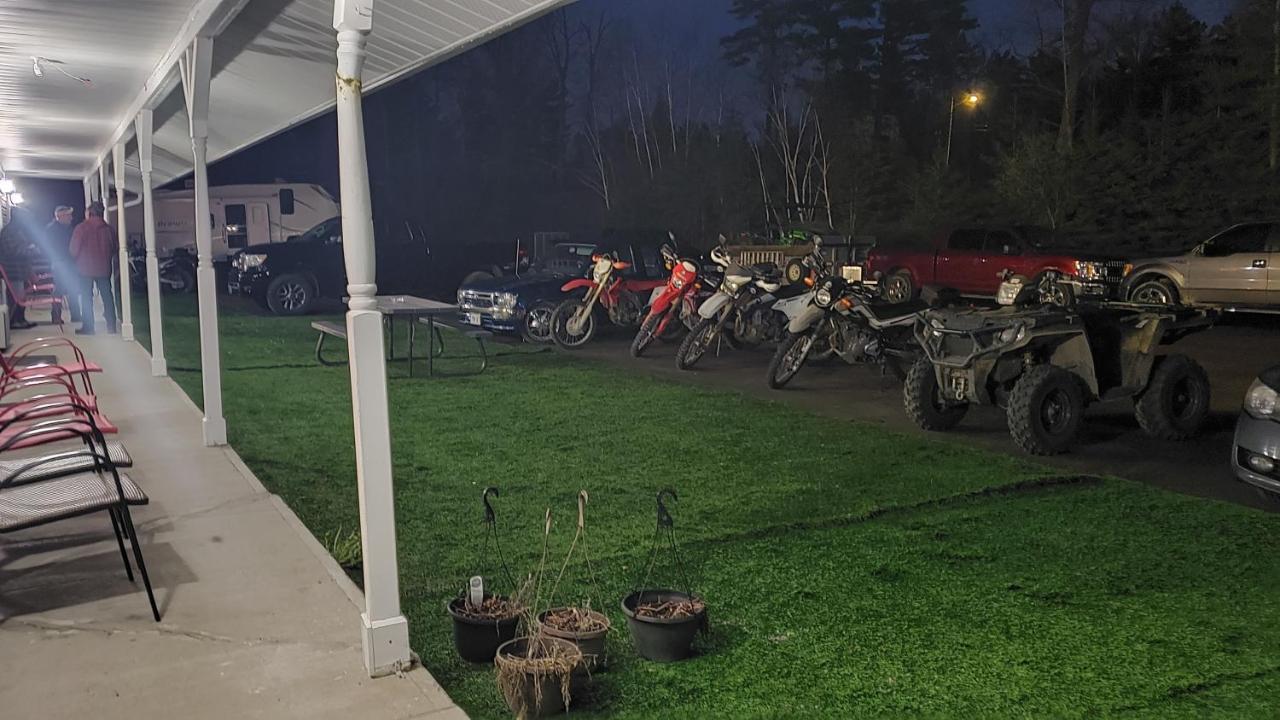 Calabogie Motor Inn Dış mekan fotoğraf
