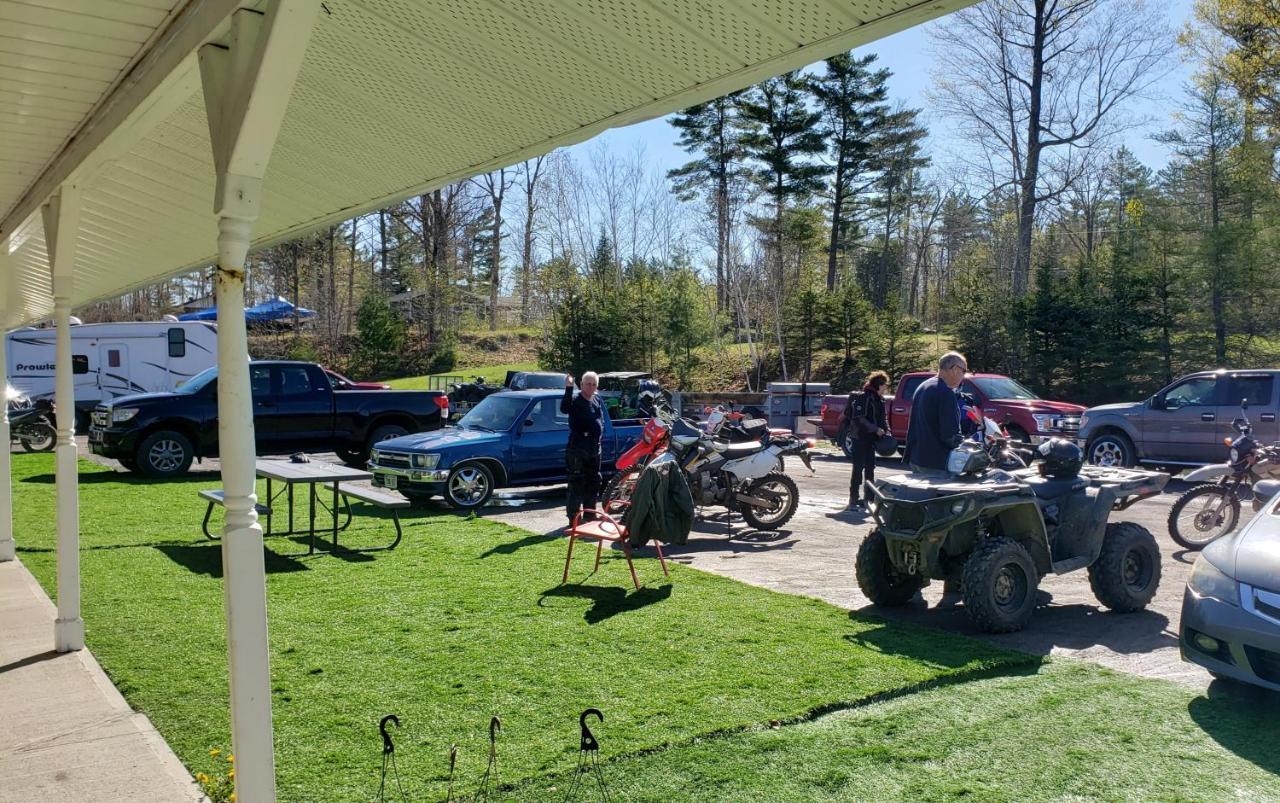 Calabogie Motor Inn Dış mekan fotoğraf