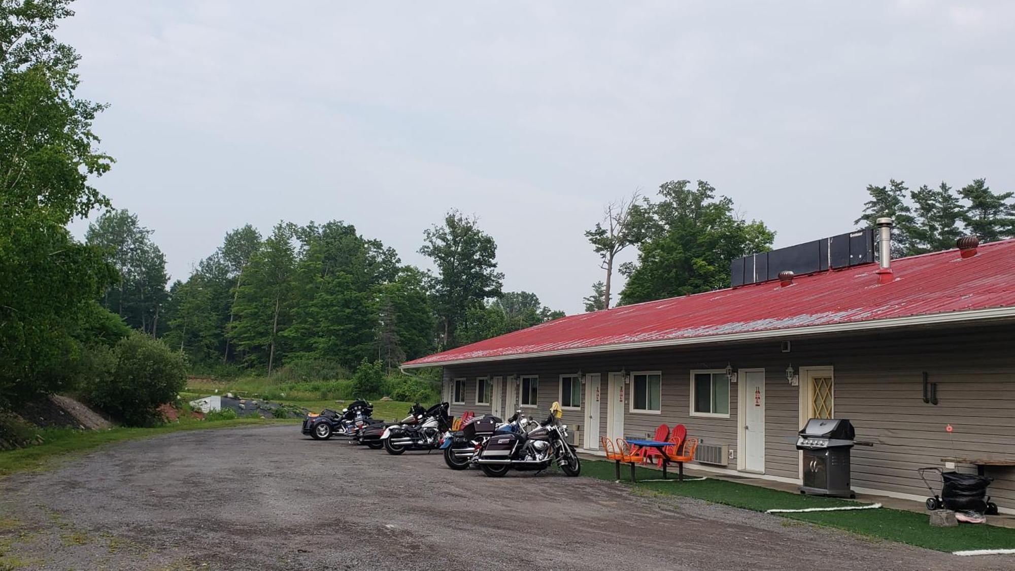 Calabogie Motor Inn Dış mekan fotoğraf