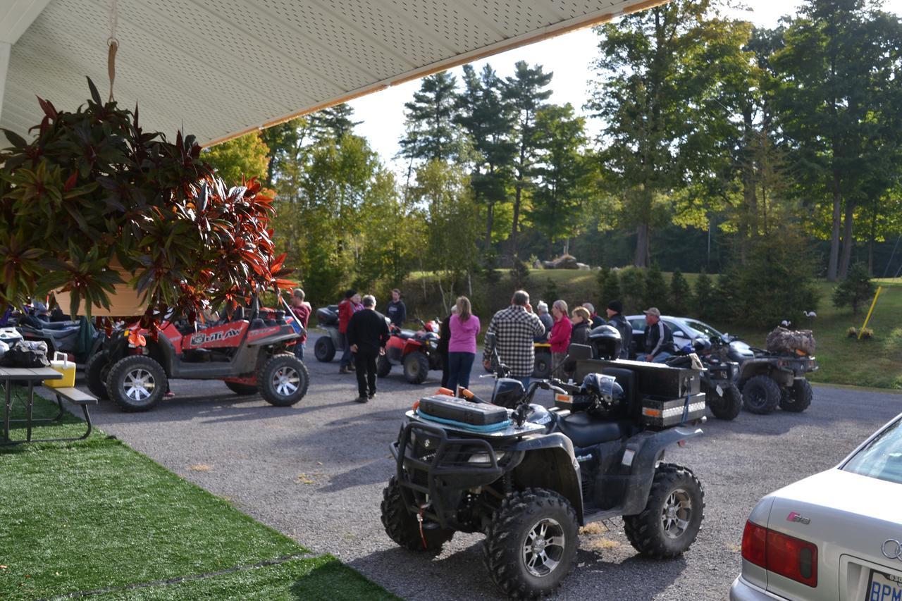 Calabogie Motor Inn Dış mekan fotoğraf