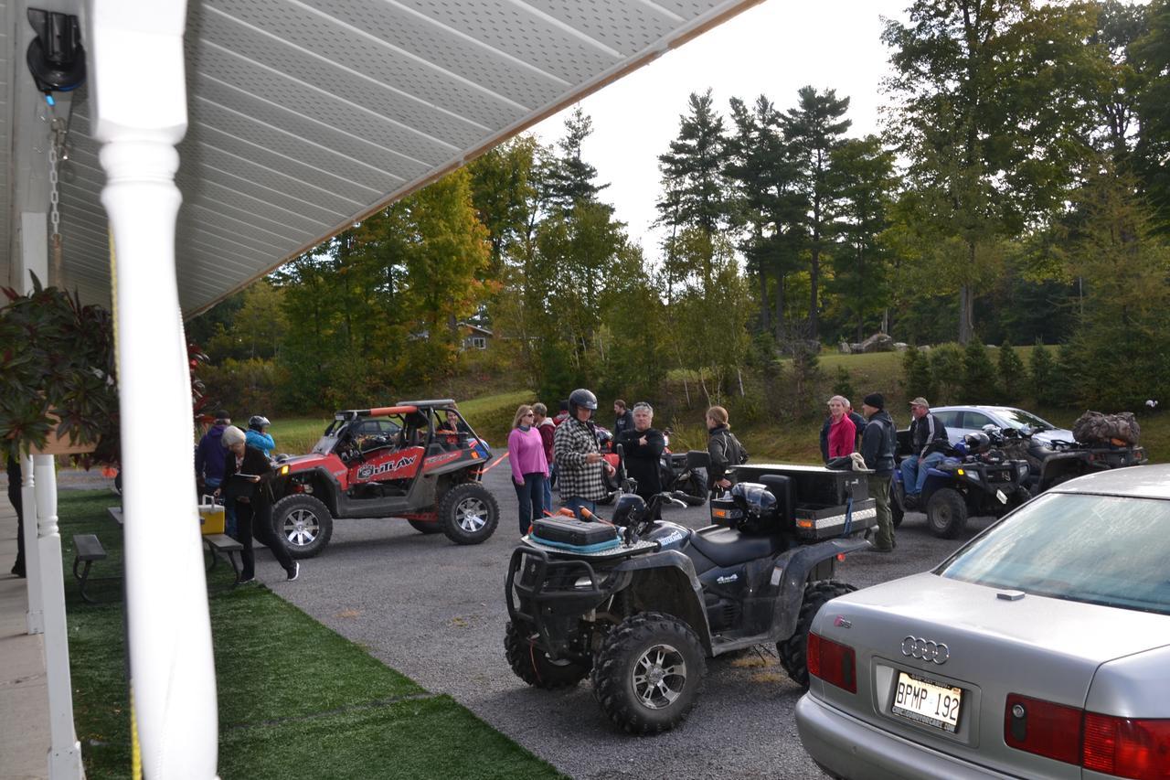 Calabogie Motor Inn Dış mekan fotoğraf